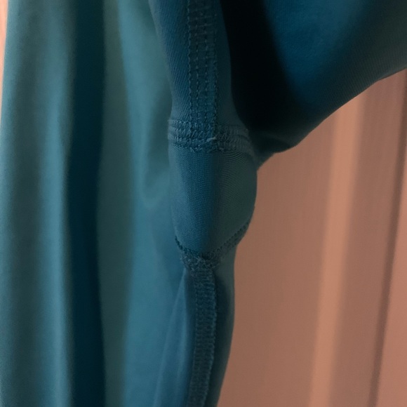 MIKA Yoga Wear Aqua Leggings - Picture 3 of 8